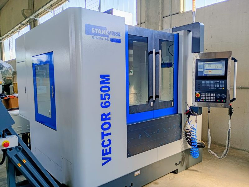 Centro di Lavoro KNUTH Werkzeugmaschinen GmbH VECTOR M 650 in funzione!